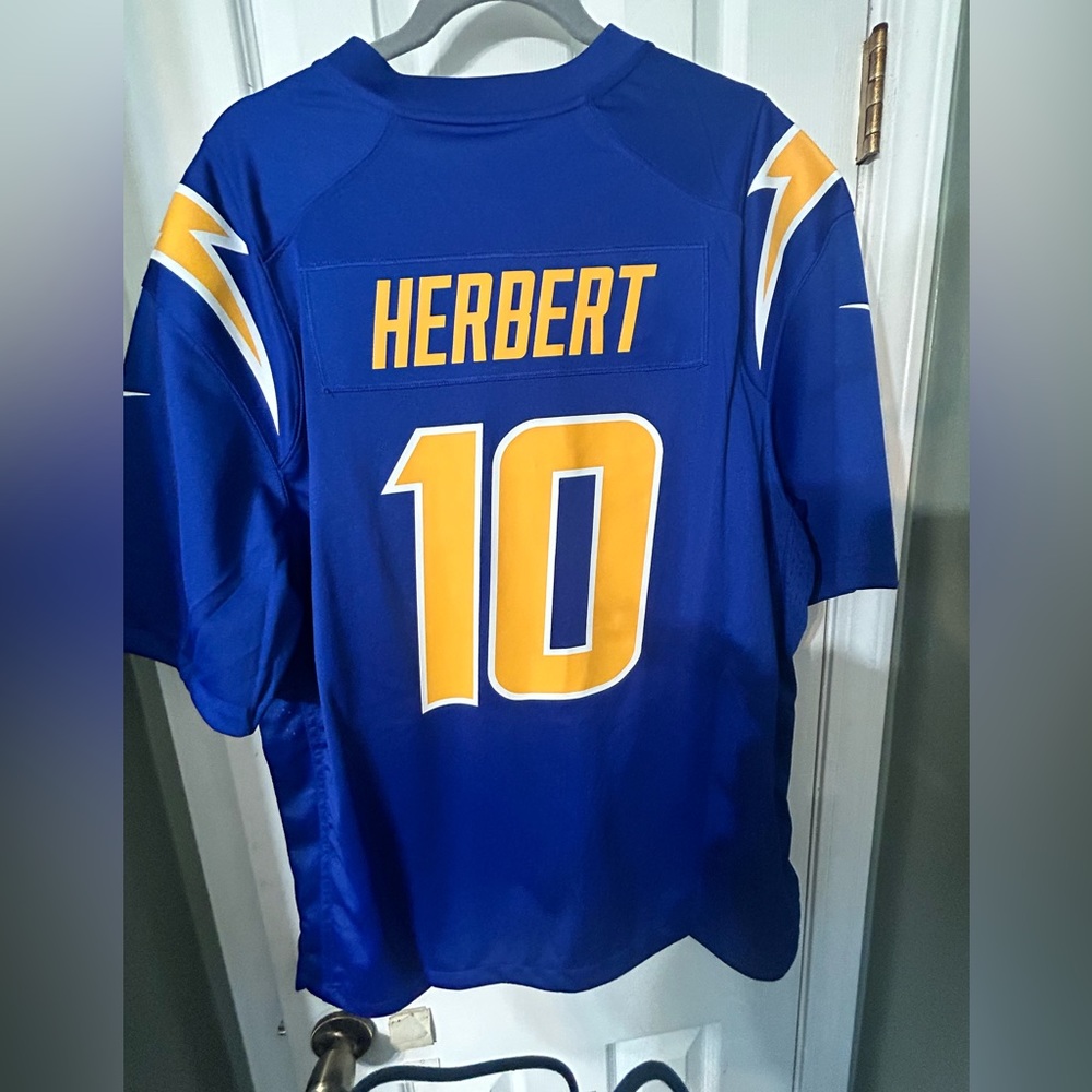 Justin Herbert Chargers home jersey men’s XL